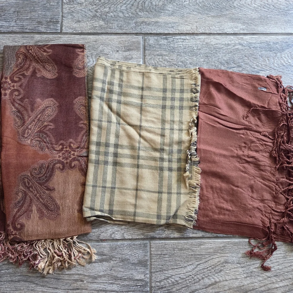 Assorted Scarves - Picture 2 of 3